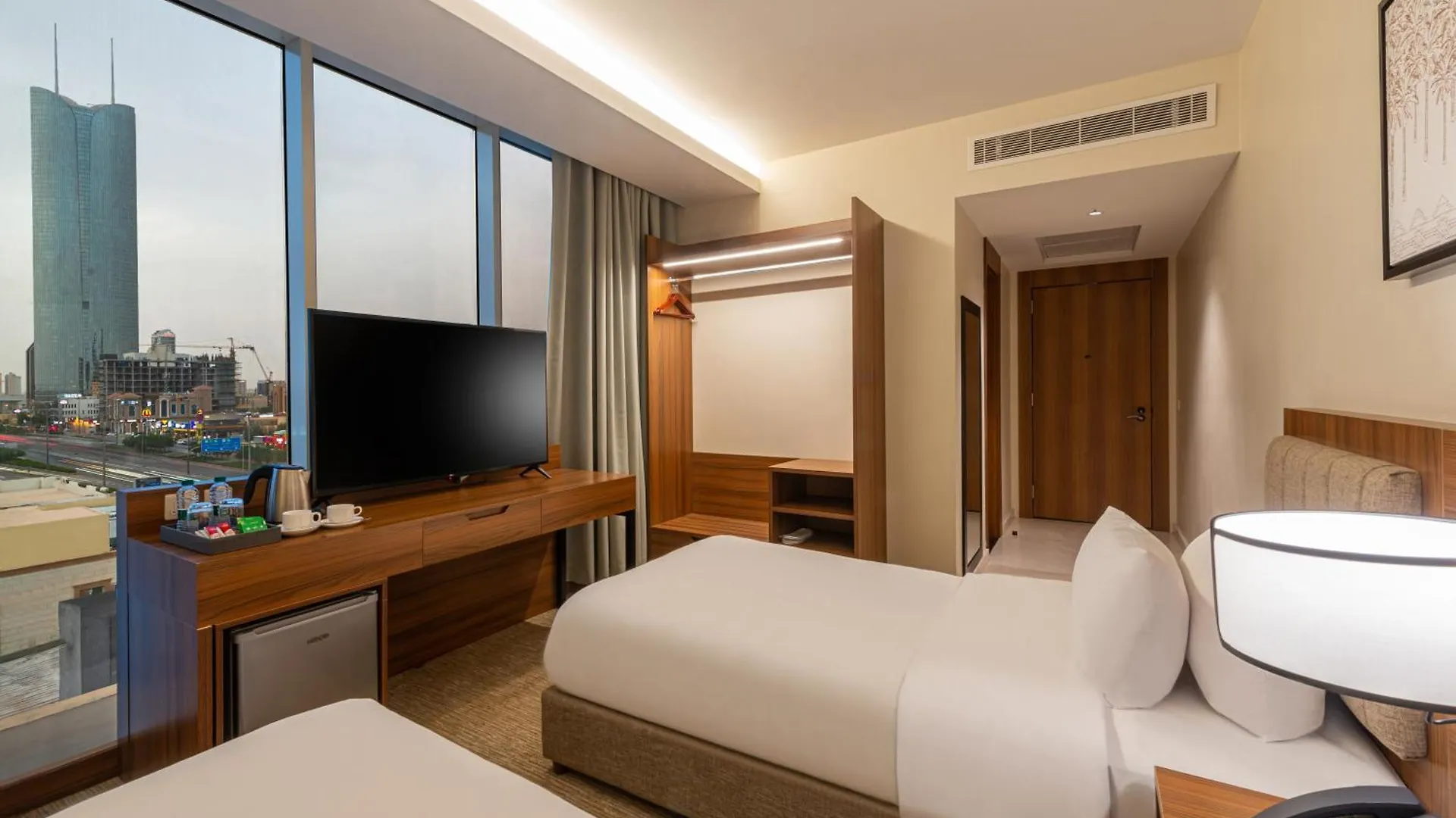 Отель Hdb Financial District Эр-Рияд 4*,