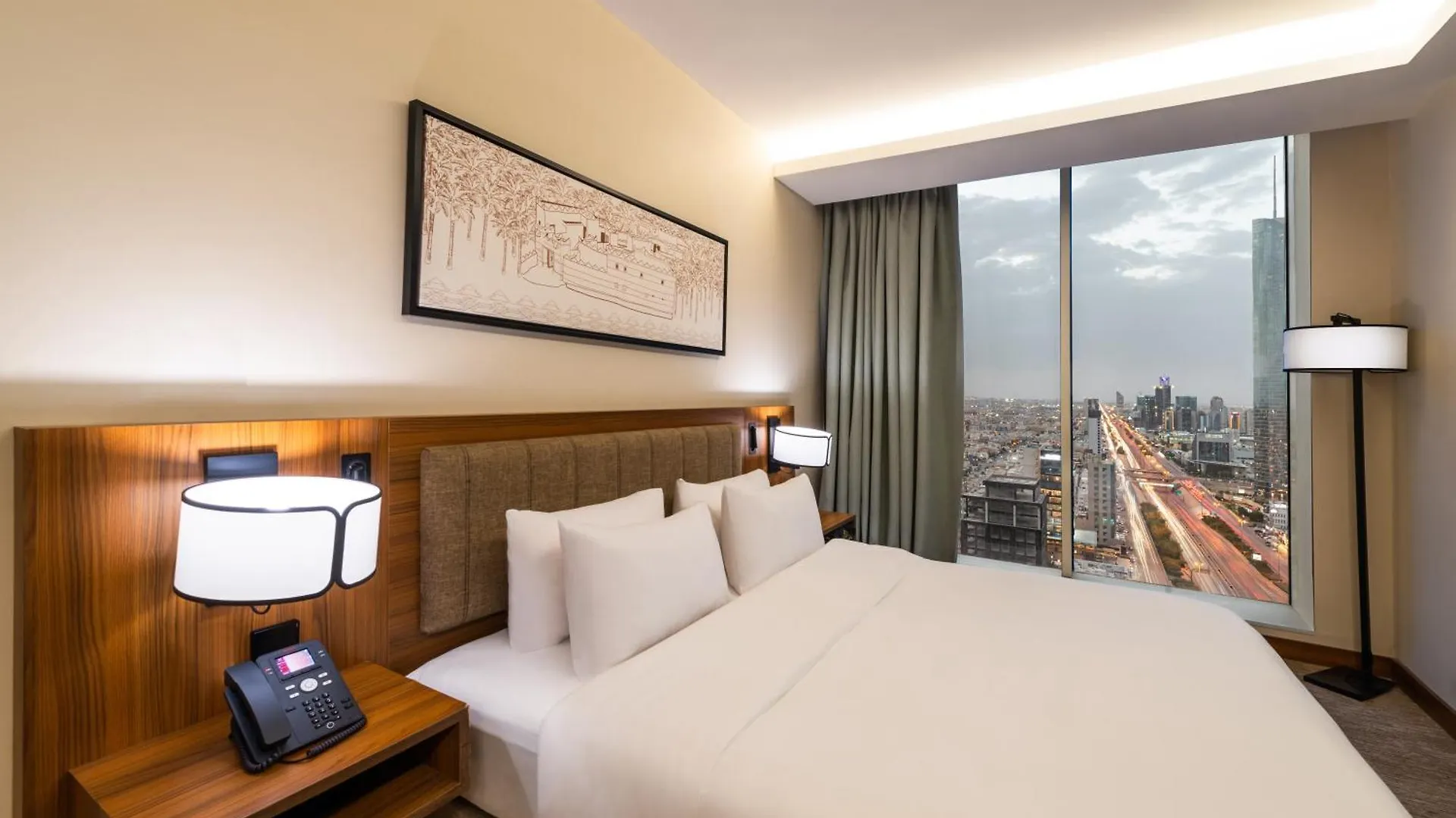 利雅德 Hdb Financial District酒店 4*,